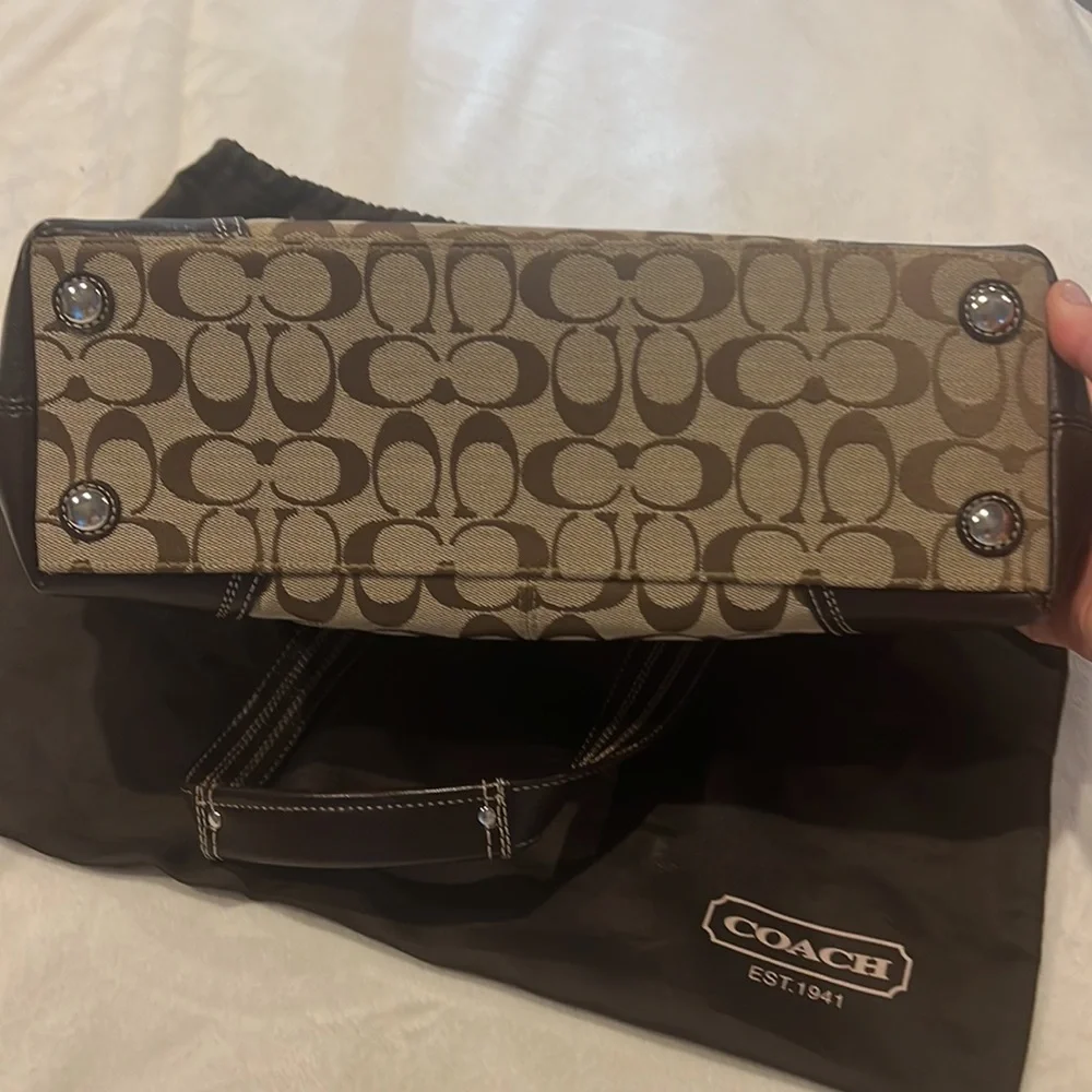Coach Signature series. New without tags. Never used.  Dust bag included. - Picture 5 of 7